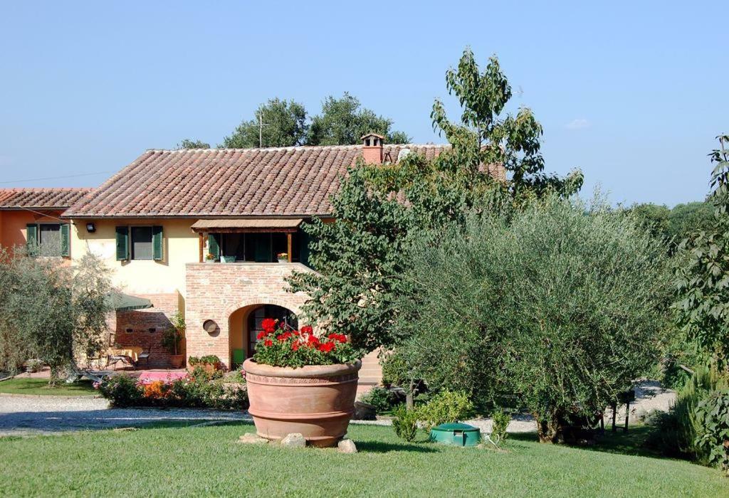 Agriturismo Le Querce Palaia Exterior foto